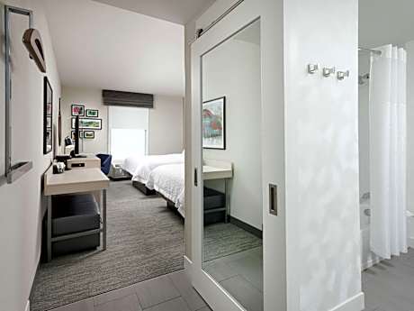 Queen Room with Two Queen Beds - Hearing Access/Non-Smoking