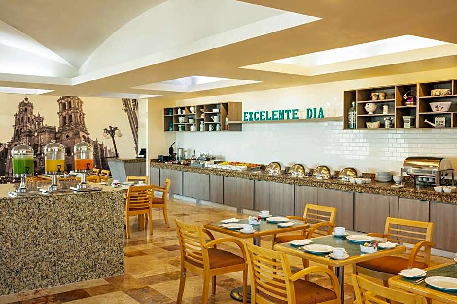 Fiesta Inn Express San Luis Potosi Oriente