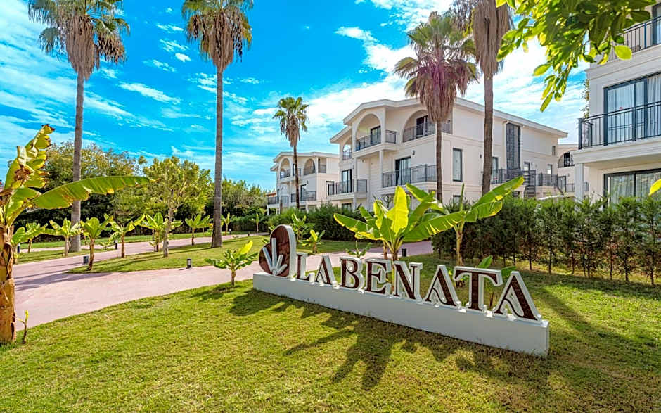 La Benata Beach Hotel