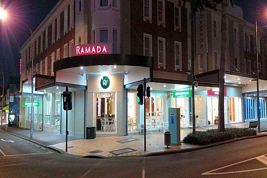 Ramada by Wyndham Hamilton City Center