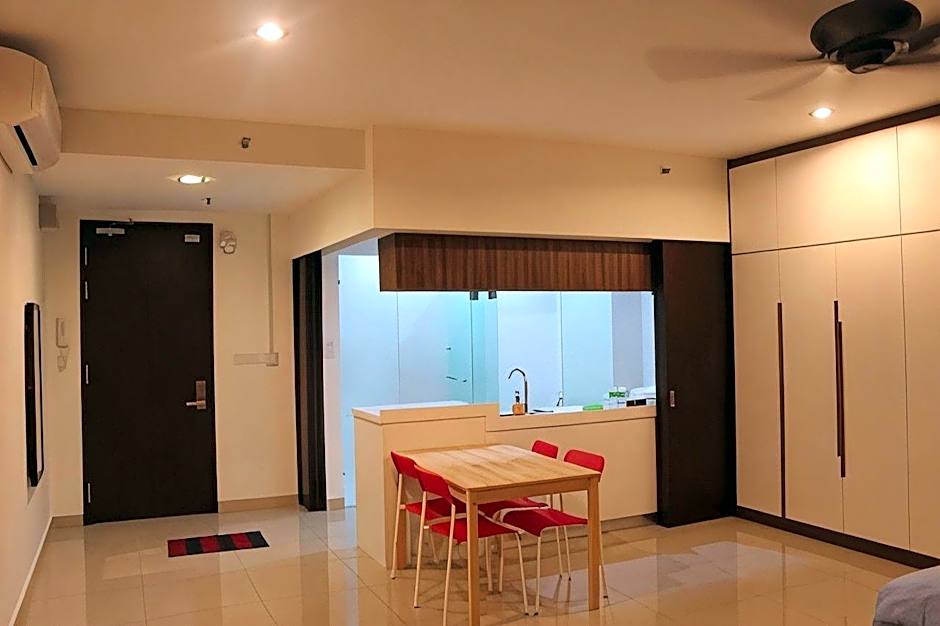 De Houz Guesthouse @ Setia Alam Trefoil
