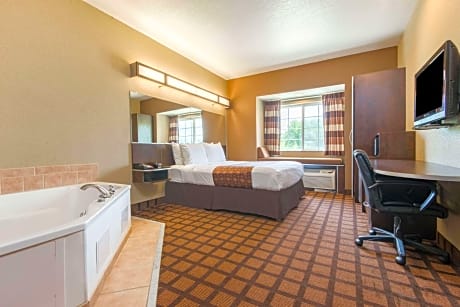 1 Queen Bed Non-Smoking