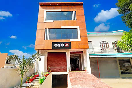 SPOT ON Hotel Abhay Inn