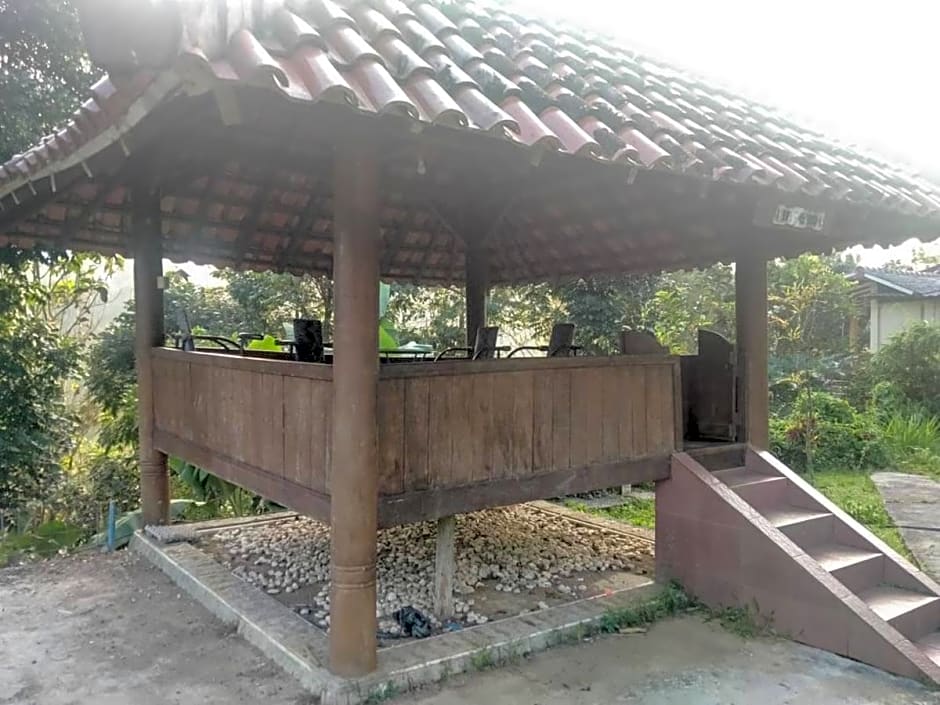 Villa Batu Tua Puncak Mitra RedDoorz