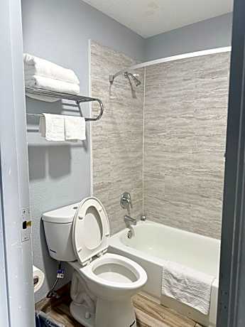 King Room - Disability Access - Smoking