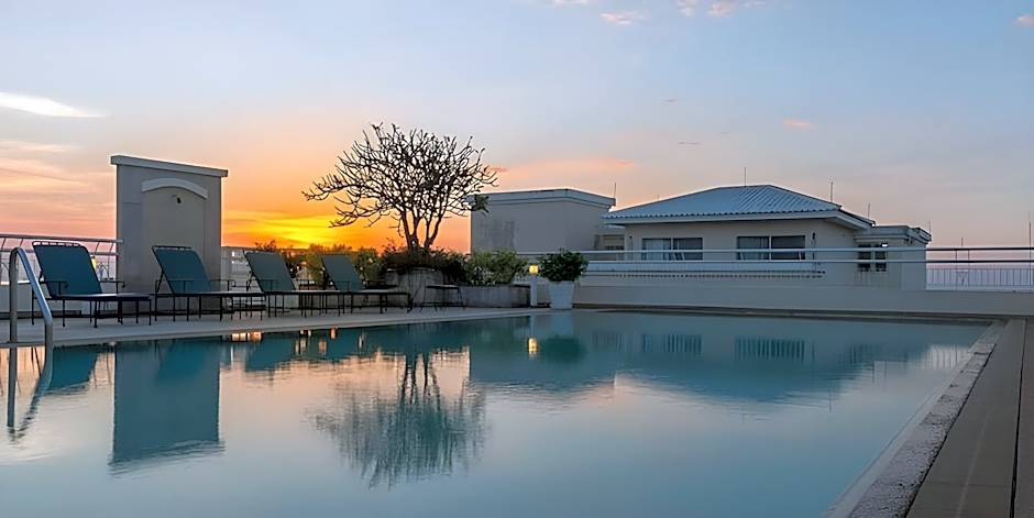 Classic Kameo Hotel and Serviced Apartments Sriracha