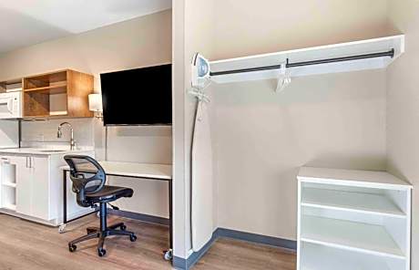 Standard Studio 1 King Bed Nonsmkng