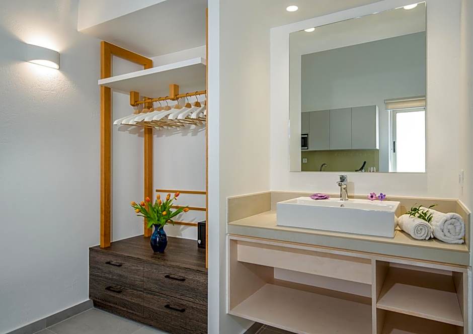 Lotus Hotel Apartments