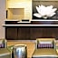 La Quinta Inn & Suites by Wyndham Houston West Park 10