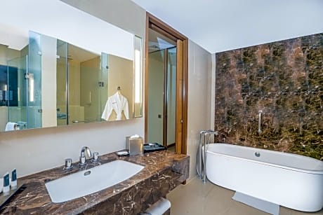 Junior Suite, 1 King Bed