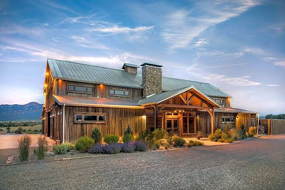 Yellowstone Valley Lodge, an Ascend Collection Hotel