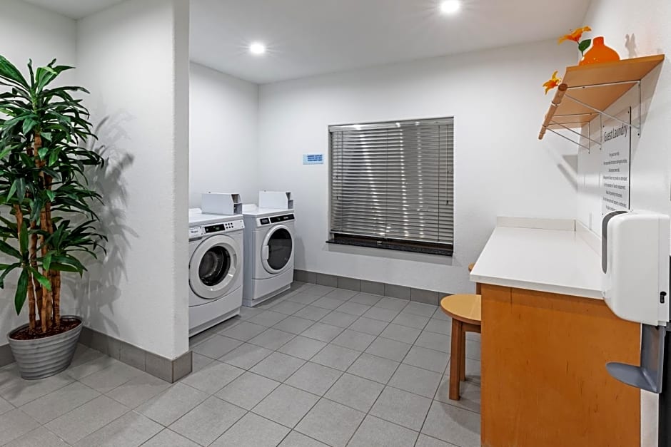 Holiday Inn Express Hotel & Suites Hutto By IHG