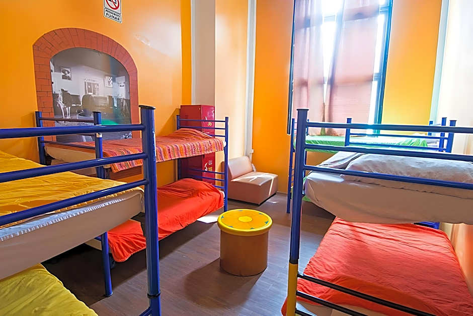 Foto 1 de 1 de 1 Person in 8-Bed Dormitory with Shared Bathroom - Mixed