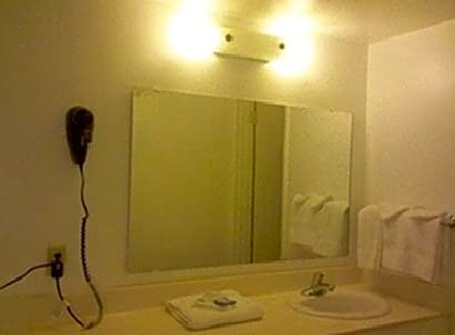 Maple Inn and Suites Los Banos