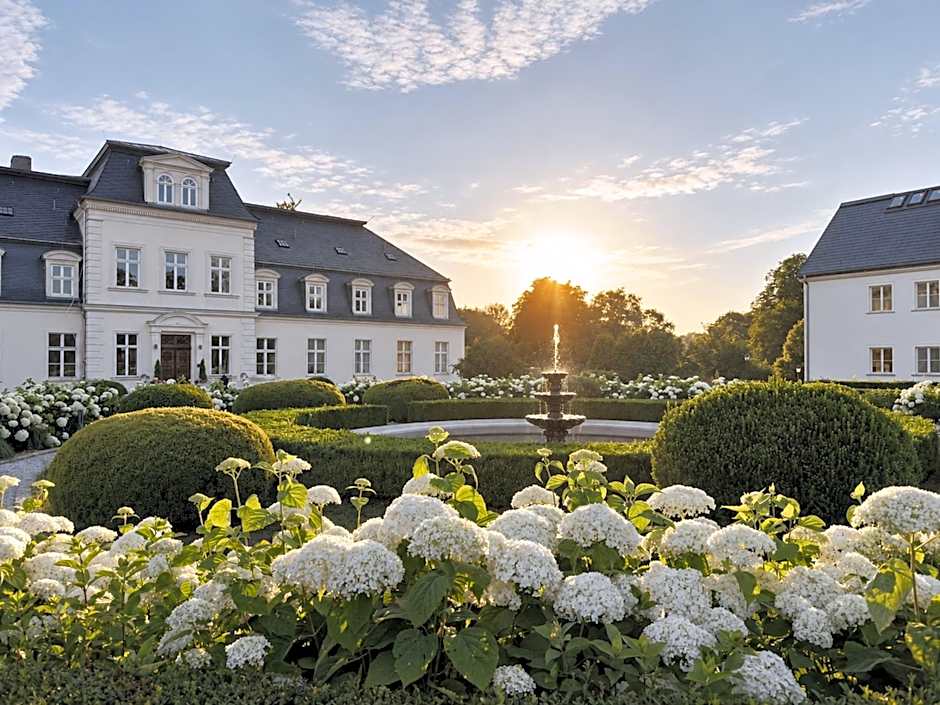 THERESET Schloss Groß Plasten
