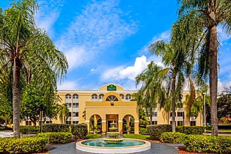 La Quinta by Wyndham Miami Lakes