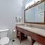 Comfort Suites Lake Geneva East