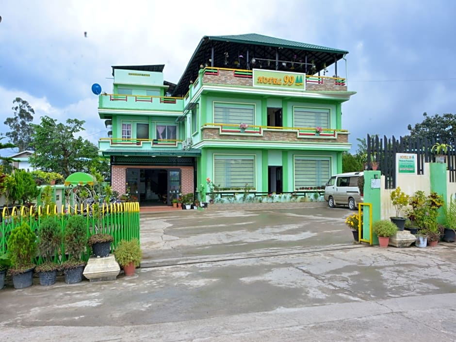 Hotel 99