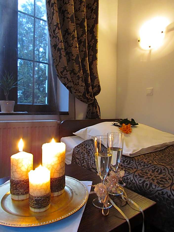 Dworek Złoty Róg Hotel i Restauracja