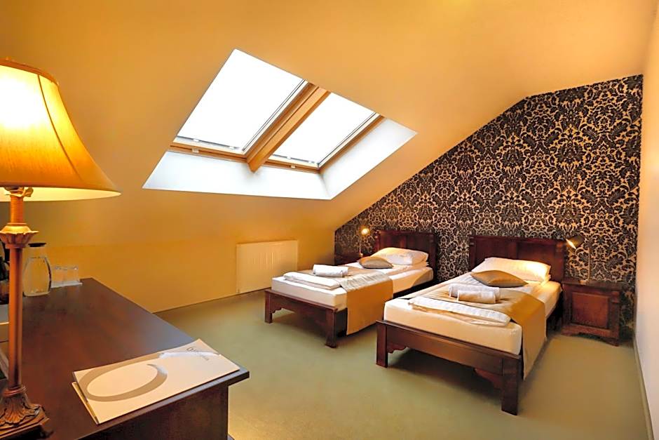 Residence 9