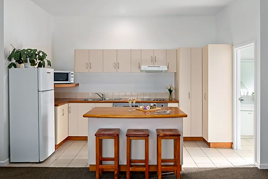 Ocean Beach Motor Lodge