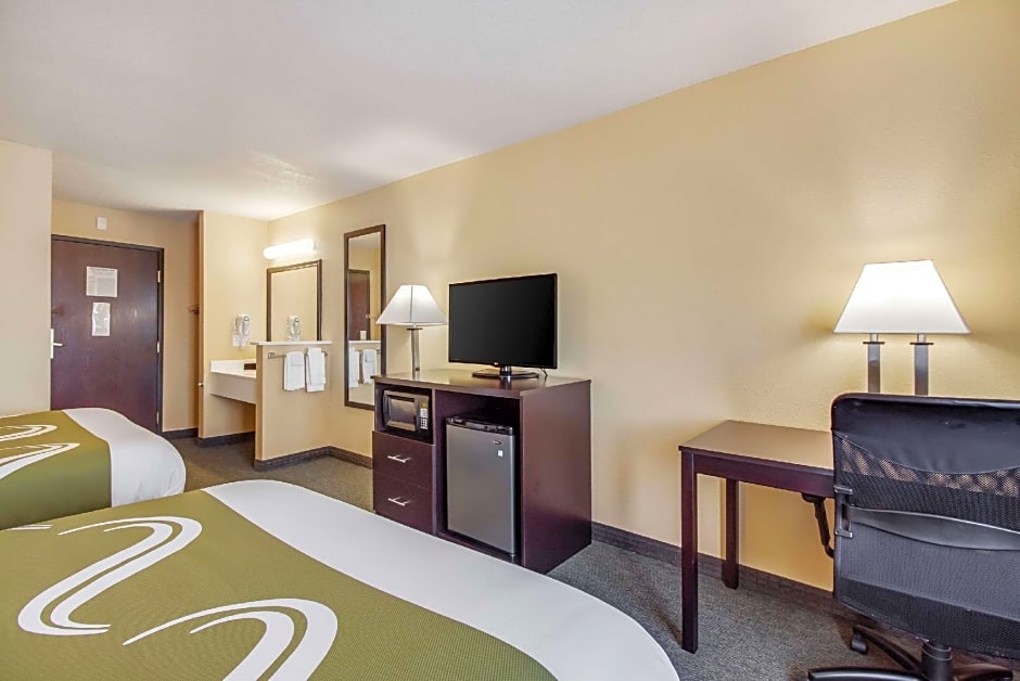 Quality Inn & Suites Lincoln North
