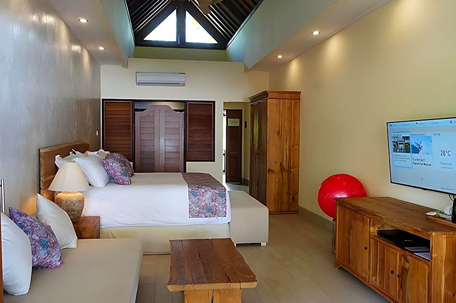 Bombora Medewi Wavelodge