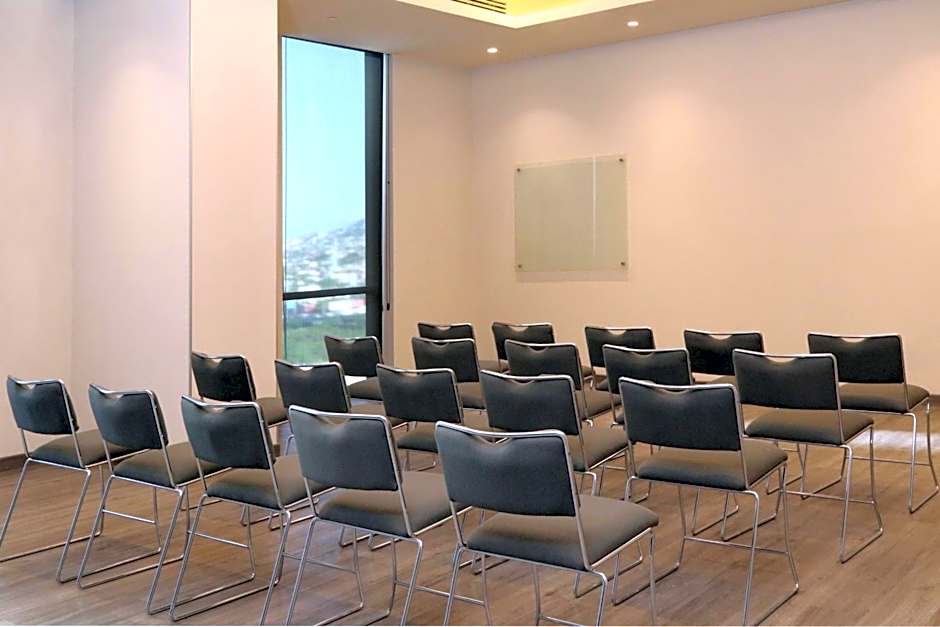 City Express Plus by Marriott Monterrey Centro