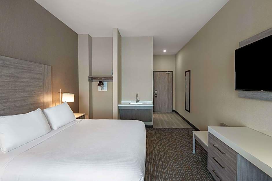 Wingate by Wyndham Kanata West Ottawa