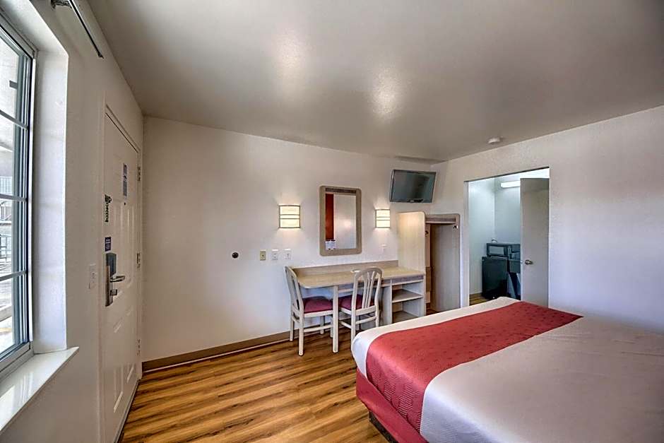 Motel 6-Kerrville, TX