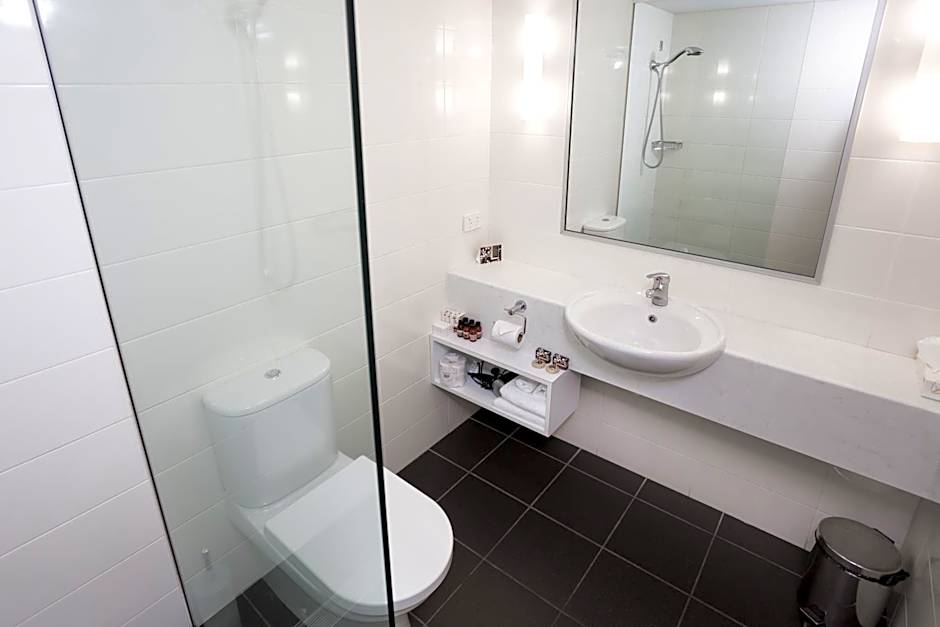 St Ives Motel Apartments