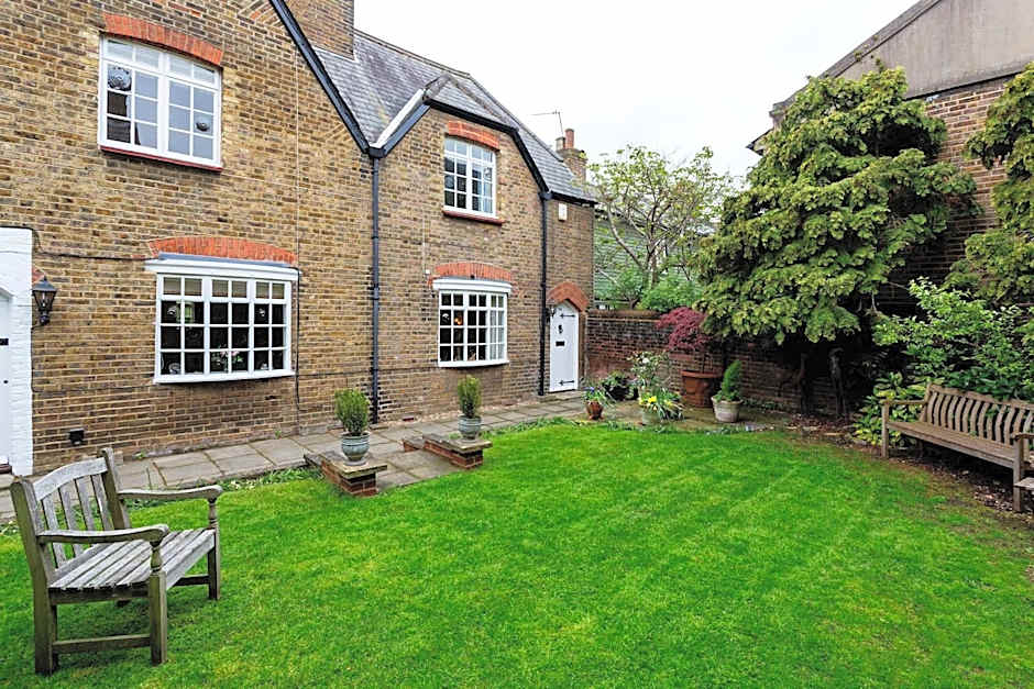 Veeve - Verdant Vistas