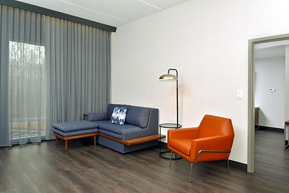 Courtyard by Marriott Raleigh Cary/Crossroads