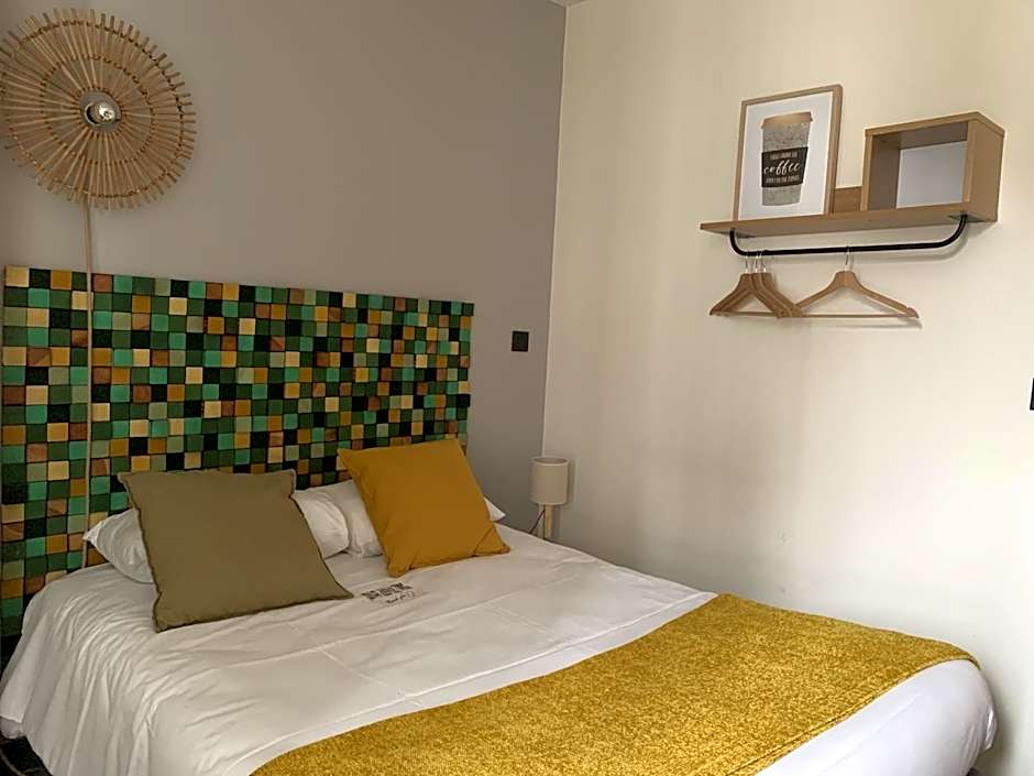 Urban Jungle Hotel Orleans --- ex Grand Hotel