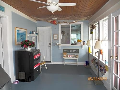Coast Village Inn and Cottages