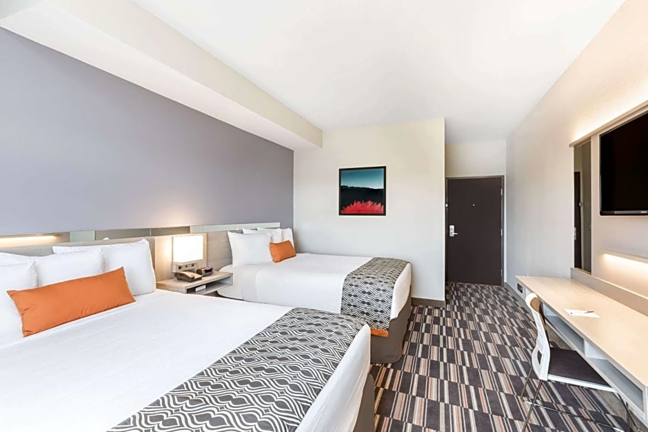 Microtel Inn & Suites by Wyndham Perry