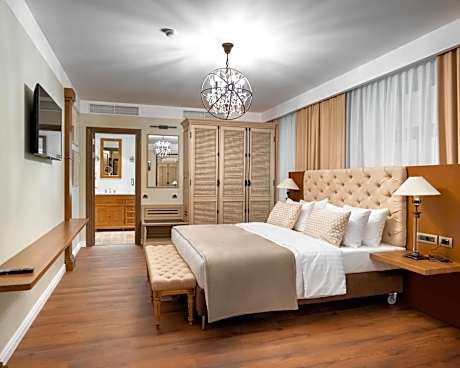 Best Western Plus Market Square Lviv