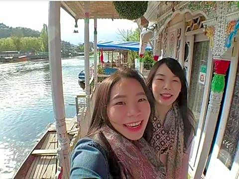 Houseboat Switzerland