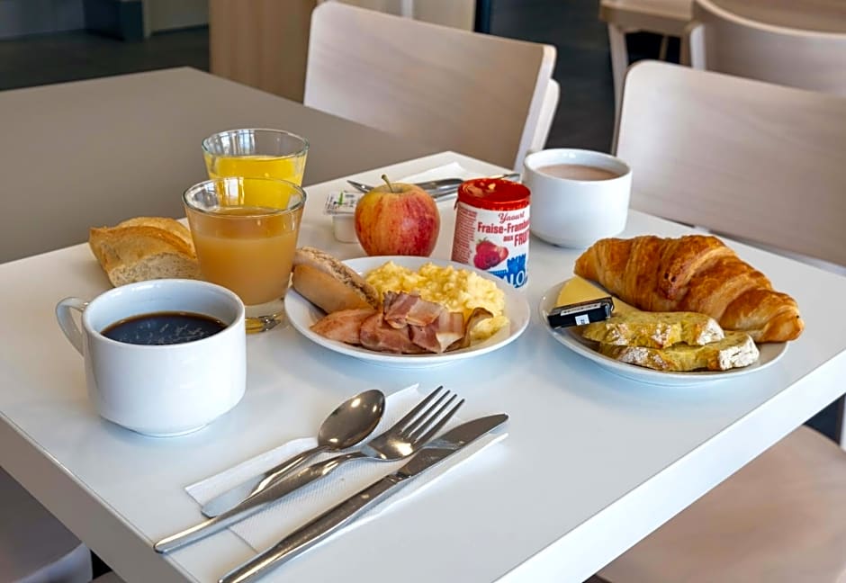 B&B HOTEL Niort Marais Poitevin