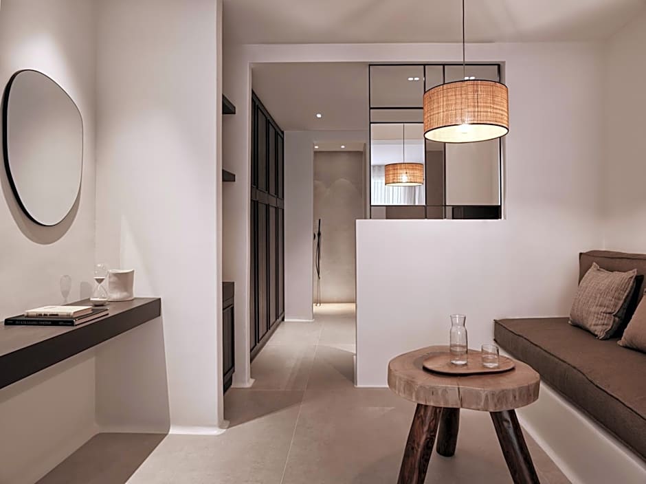 Ezio Bo Luxury Living