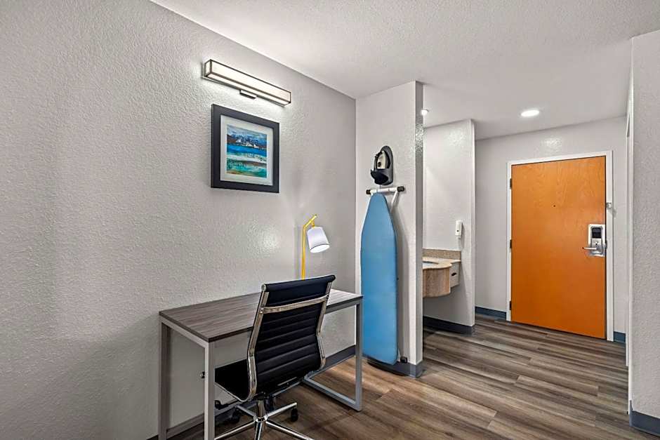 Quality Inn & Suites Biloxi - Ocean Springs