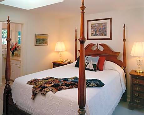 One Bedroom Apartment - Winstead Inn