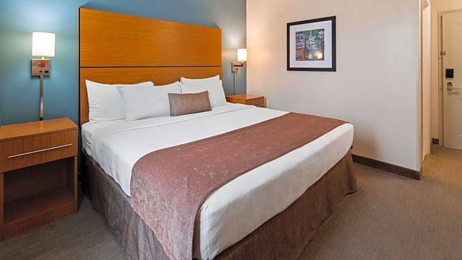 Best Western Plus Philadelphia Convention Center Hotel