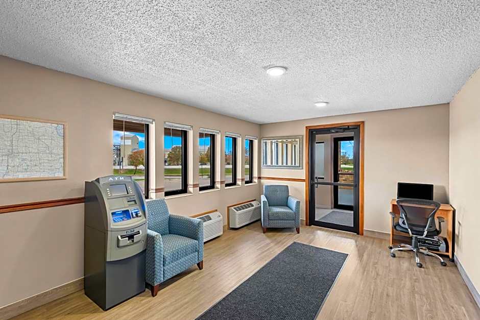 Super 8 by Wyndham Jefferson