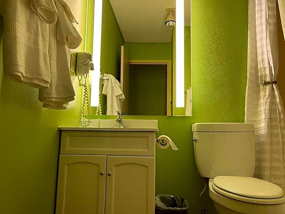 Clarion Inn