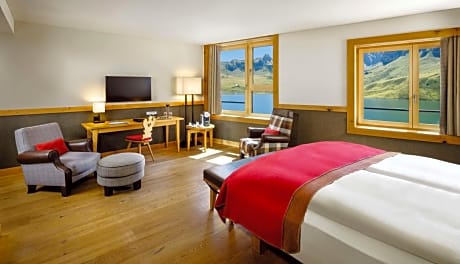 Superior Lake View Room - in family friendly Lago Lodge