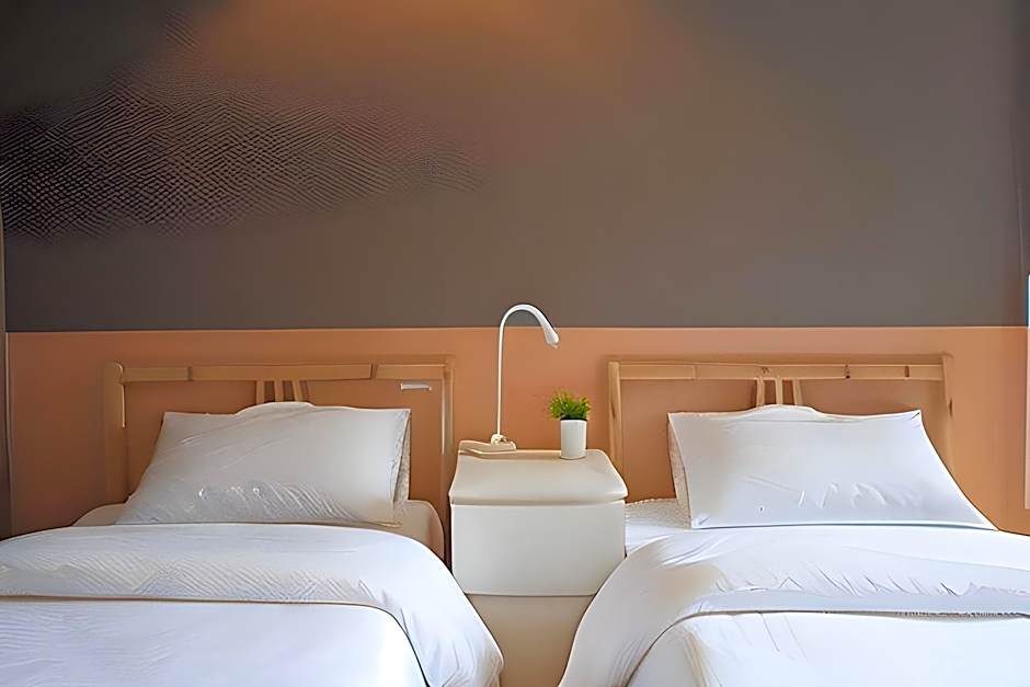 Room@Doze Apartments