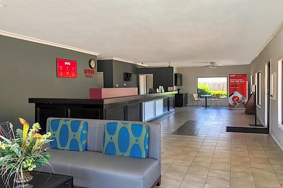 Photo 1 of 39 of OYO Hotel DeRidder Hwy 171 North