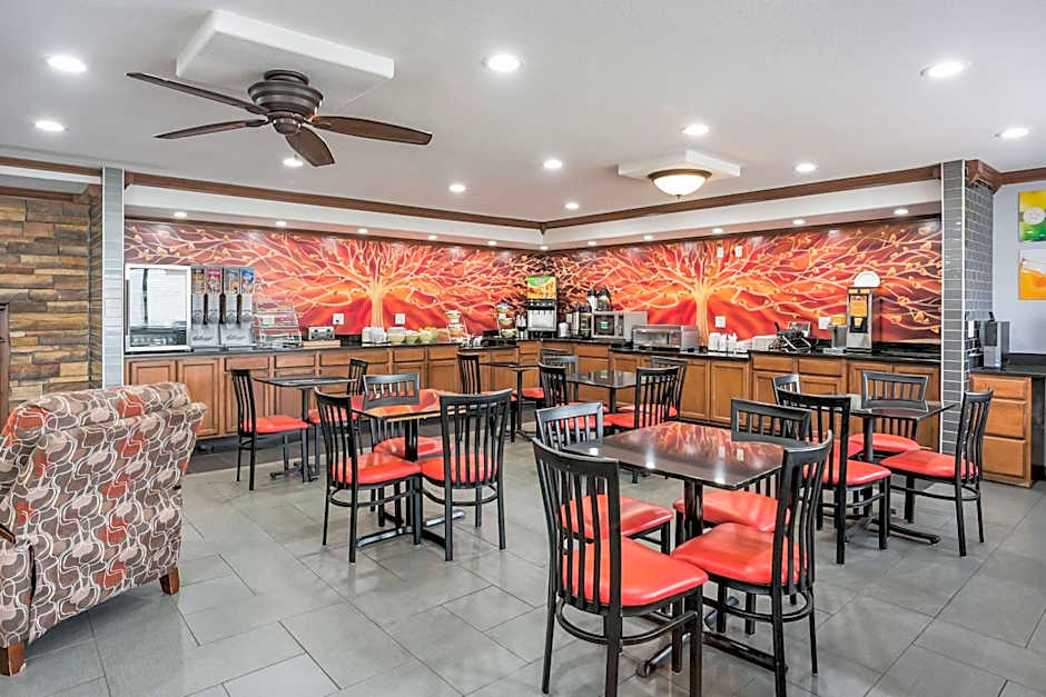 Quality Inn Cedar Rapids South