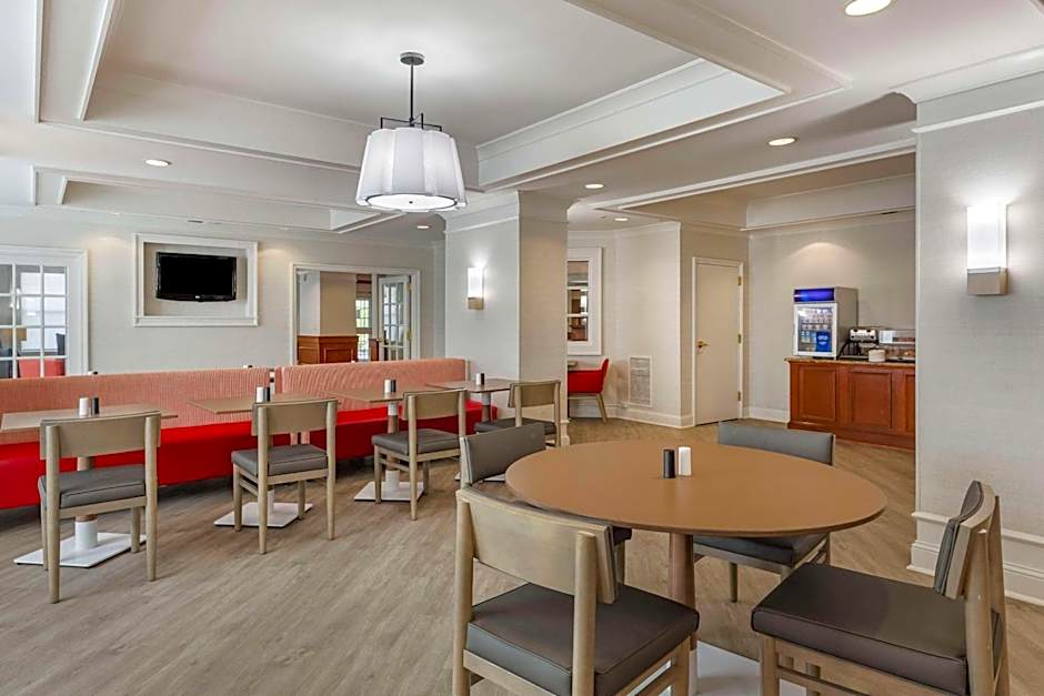 Comfort Inn & Suites Hadley - Amherst